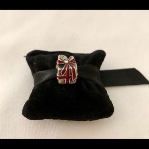 Pandora Gift Charm